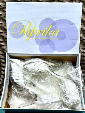 Paprika White Strappy Heeled Sandals Stilettos wedding New with box size 6 1/2